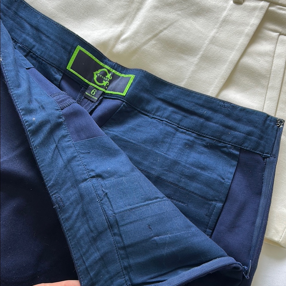 C. Wonder • 2for1 Navy and off-White Skorts • Size 6 - Picture 4 of 5